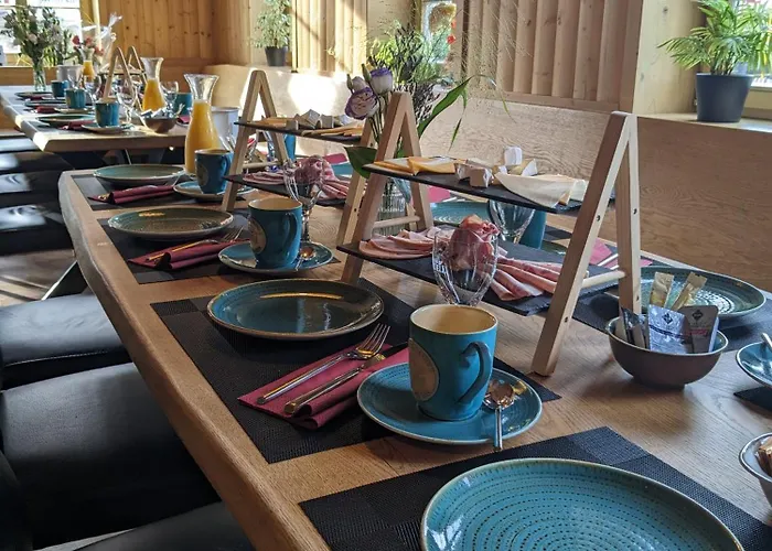 Teutsche Schule Otel *