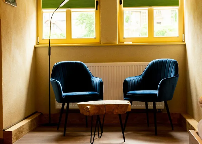 Teutsche Schule Otel *